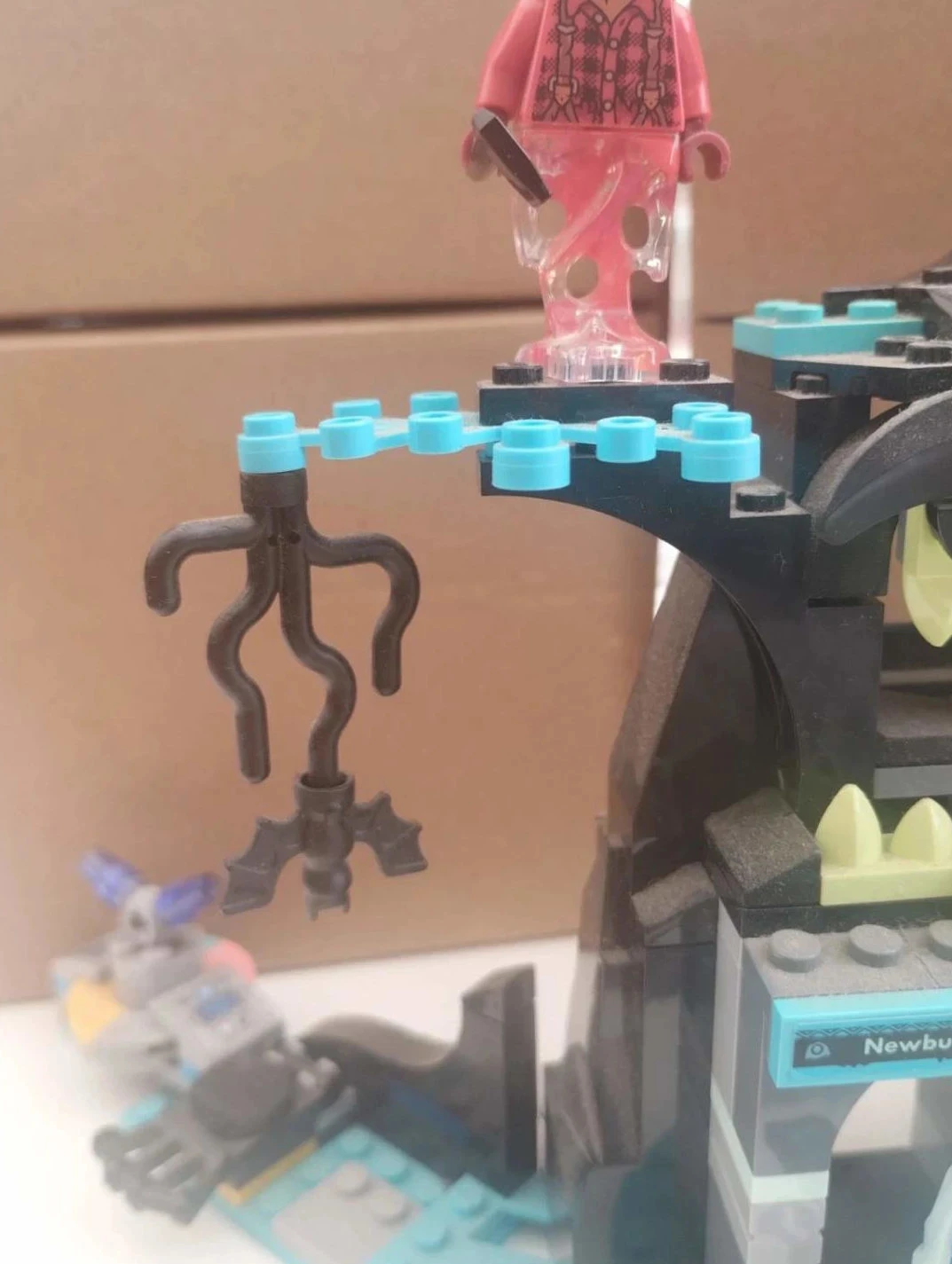 70427 LEGO Le monde hanté d'Hidden Side – photo 7